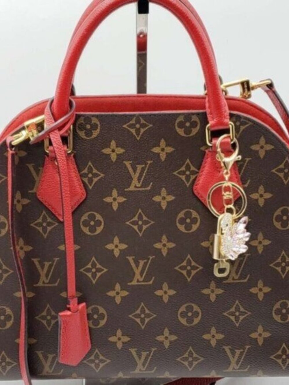 Louis Vuitton Gold Padlock 🔑 Authentic LV Unbranded Swan Keychain Bag Charm - Picture 8 of 8